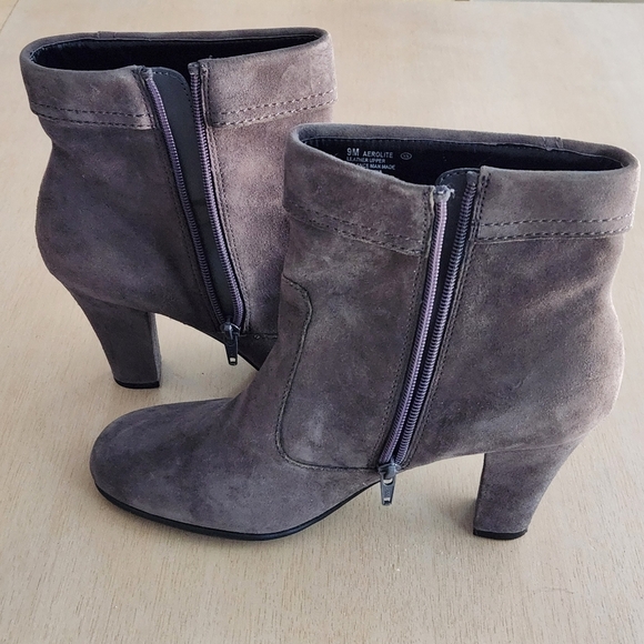 Aerosoles Aerolite Suede Boots - Picture 13 of 16